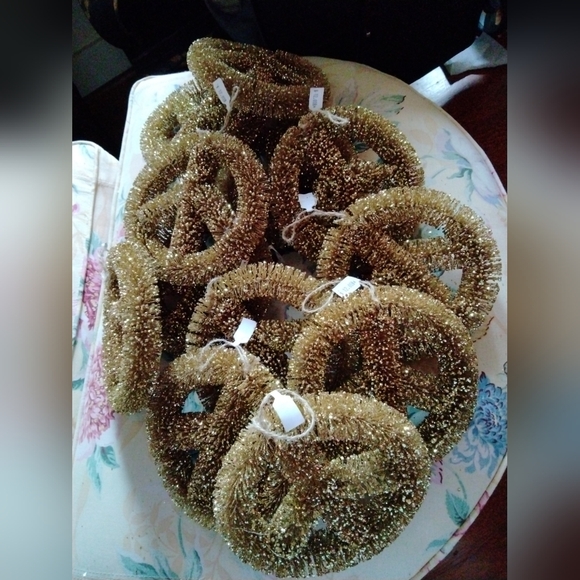 12 gold bottle brush sisal Peace Sign ornaments - Picture 1 of 12